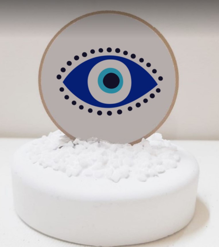 Βότσαλο Πέτρα Με Ξύλινη Παράσταση μάτι Μπομπονιέρα Δεμενη Έτοιμη Με 5 Κλασσικά Κουφέτα